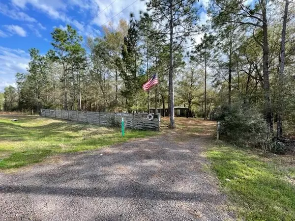 278 Elmwood Road, Defuniak Springs, FL 32433