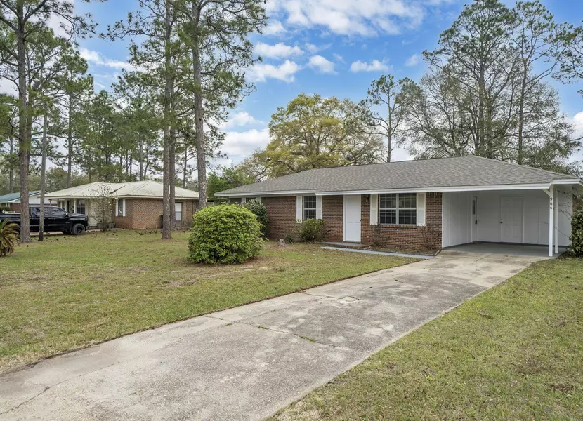 966 Lakeview Drive, Defuniak Springs, FL 32433