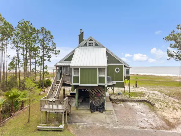 2454 HWY 98 W, Carrabelle, FL 32322