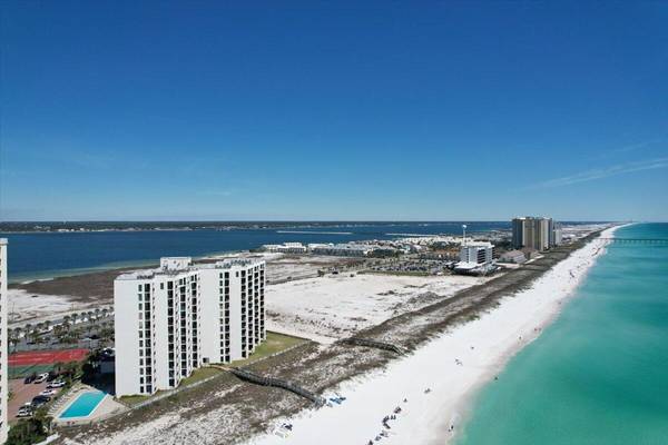 8271 Gulf Boulevard  #APT 602,  Navarre,  FL 32566