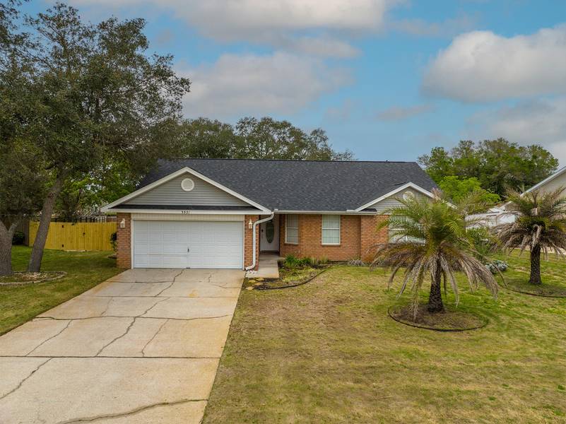 3021 Via Conquistadores, Navarre, FL 32566