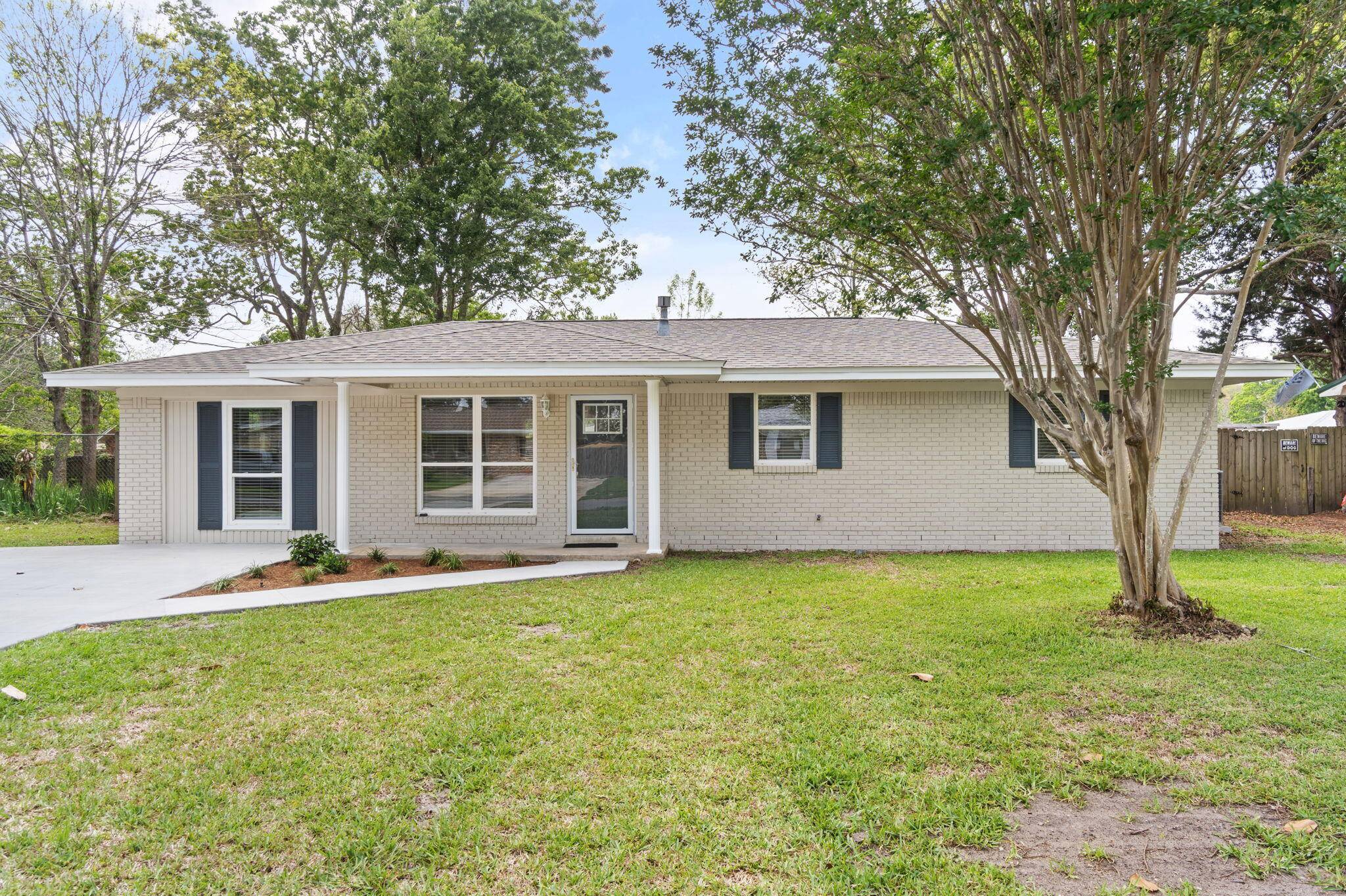 177 Brewer Circle, Mary Esther, FL 32569