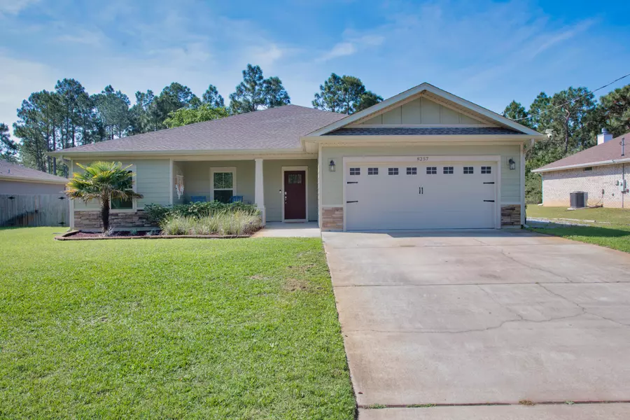 8257 Verdura Street, Navarre, FL 32566