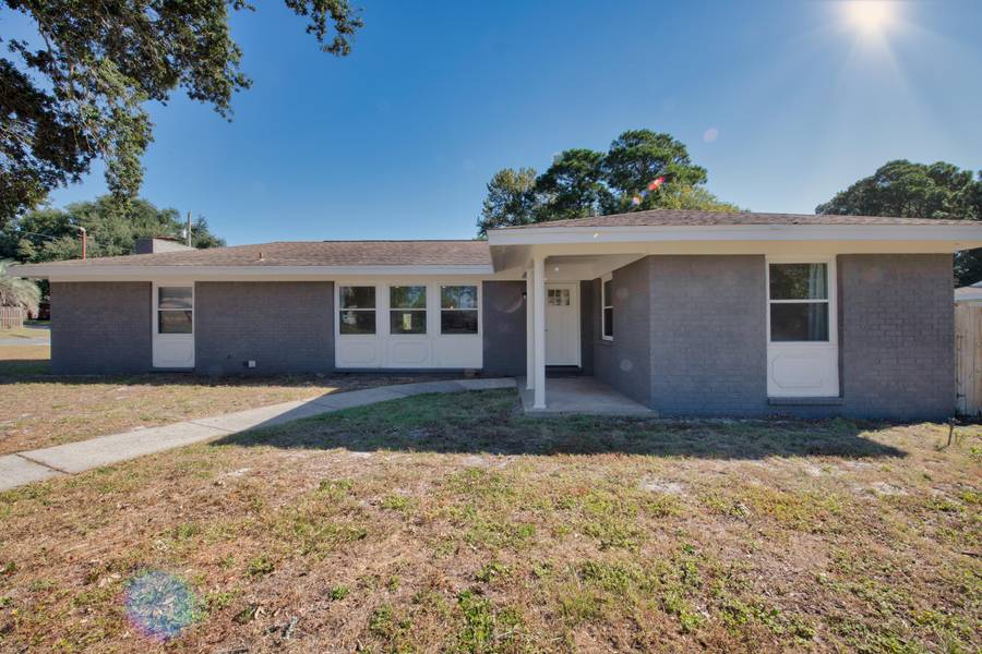 344 NW Lake Drive, Fort Walton Beach, FL 32548