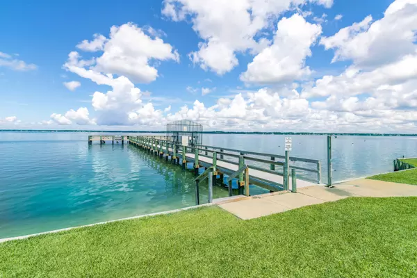 Navarre, FL 32566,7453 Sunset Harbor Drive  #2-106