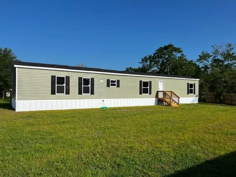 109 E Oleander Avenue, Defuniak Springs, FL 32433