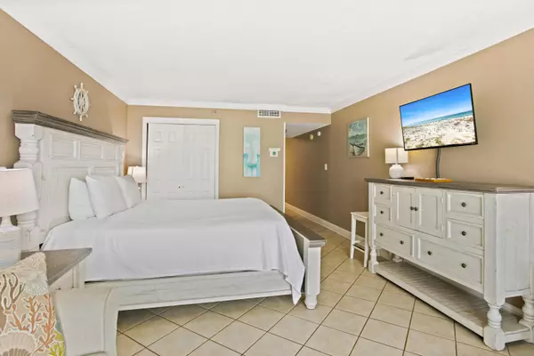 Fort Walton Beach, FL 32548,790 Santa Rosa Boulevard  #UNIT 202