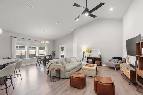 6835 Nelson Street Navarre, FL 32566