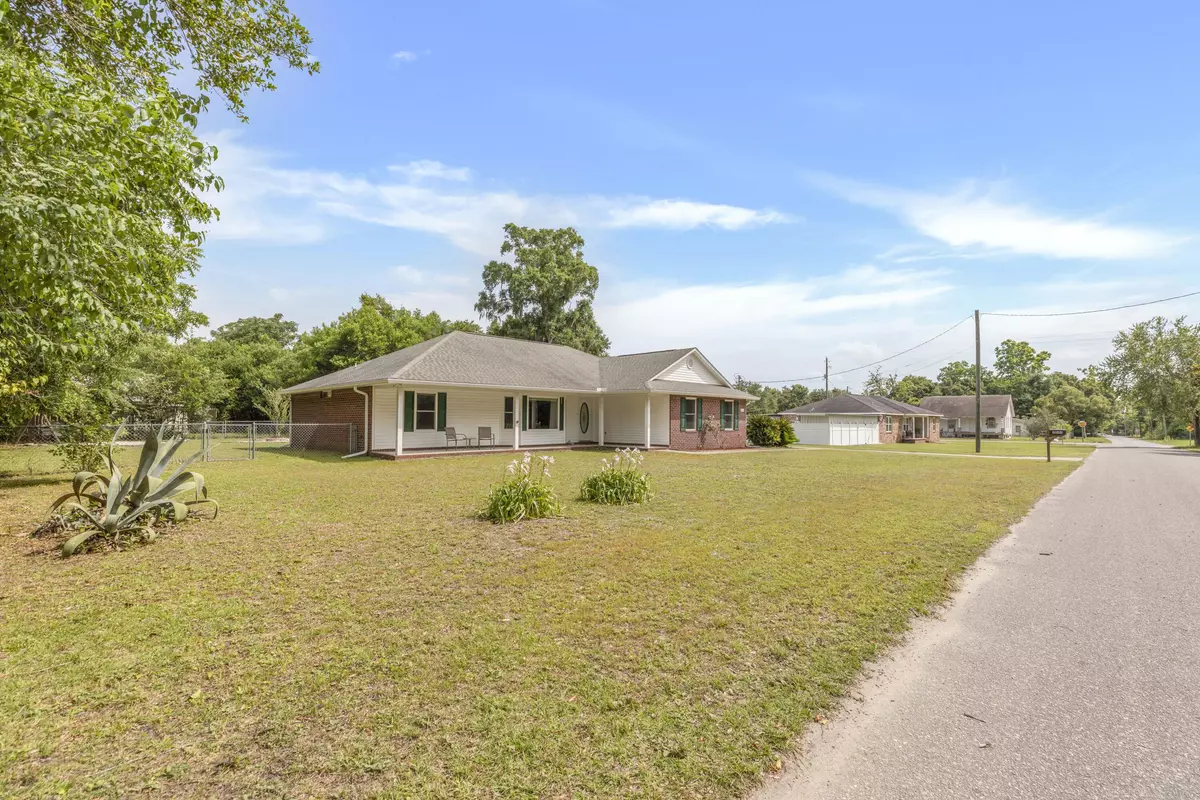 Bagdad, FL 32530,7004 Overman Street