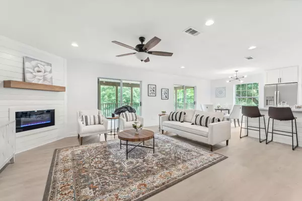 758 Phillips Drive,  Freeport,  FL 32439