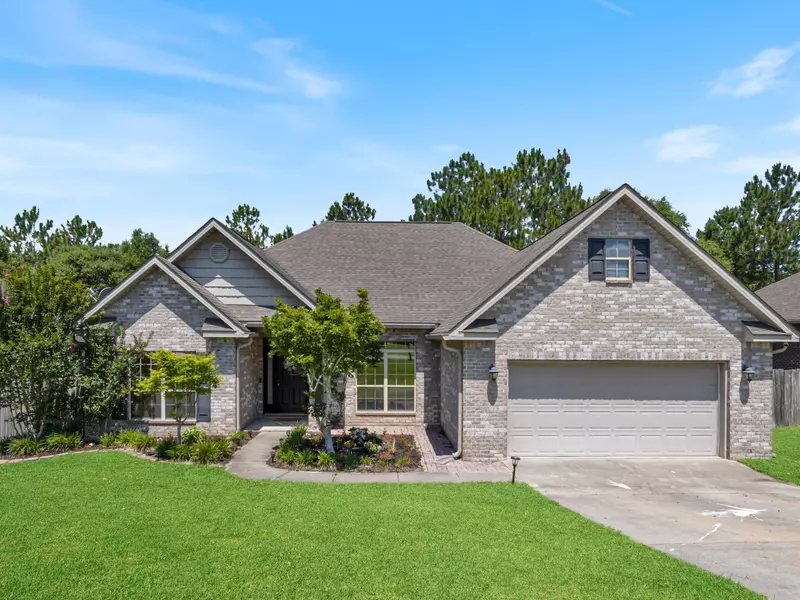 137 Crab Apple Avenue, Crestview, FL 32536