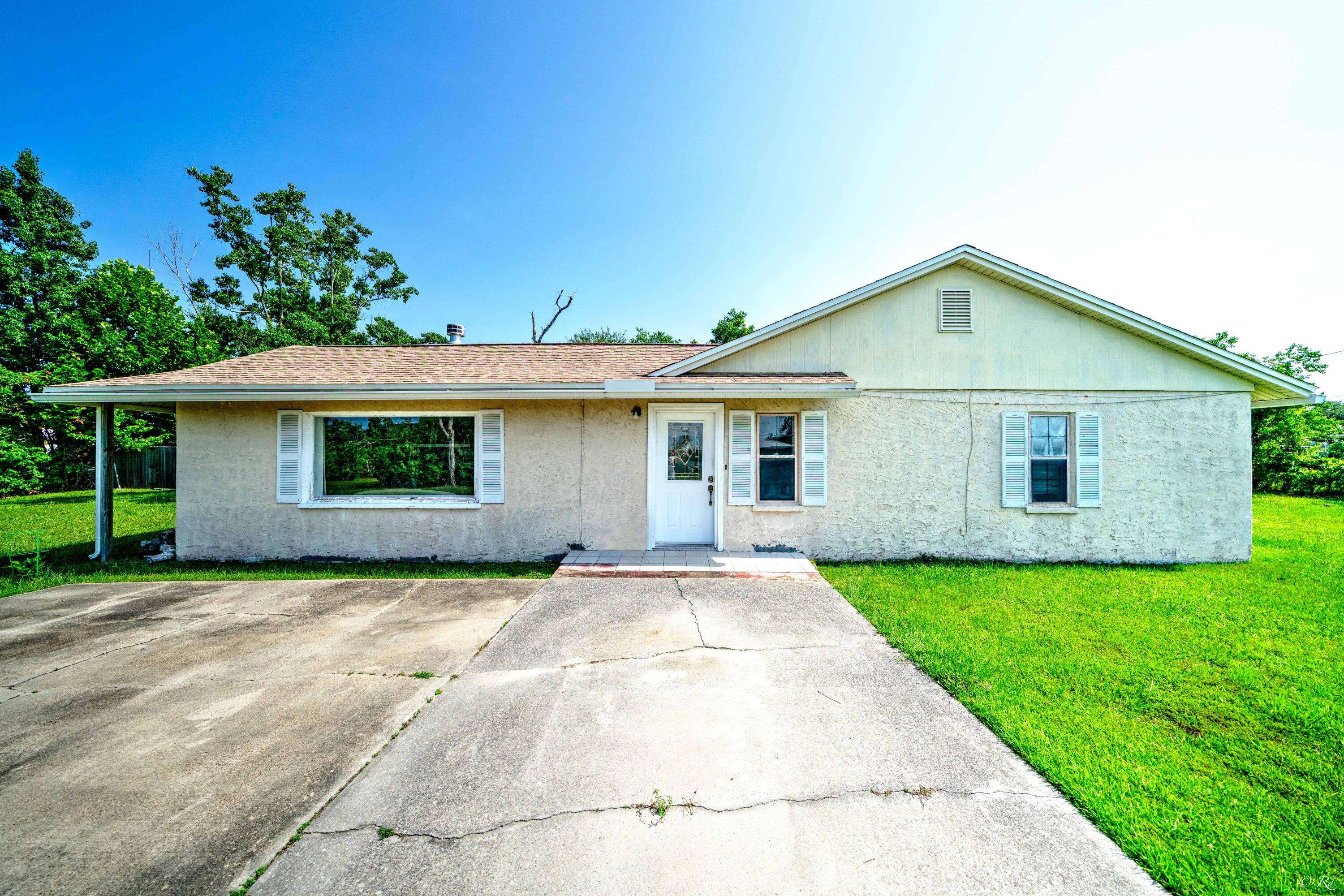 2525 Glenview Avenue, Panama City, FL 32405