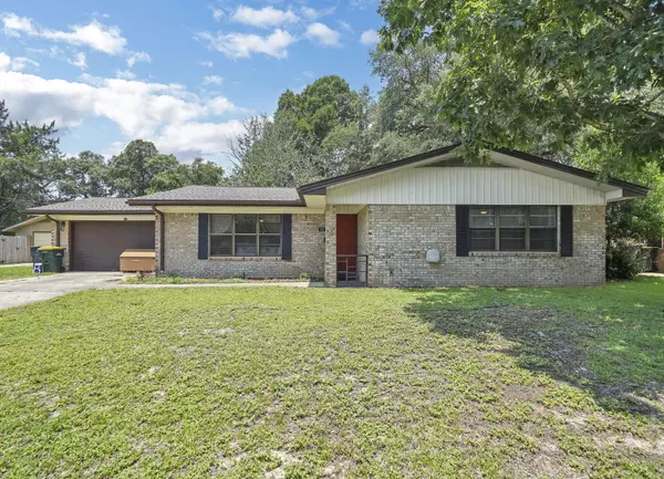 637 NE Fairway Avenue, Fort Walton Beach, FL 32547