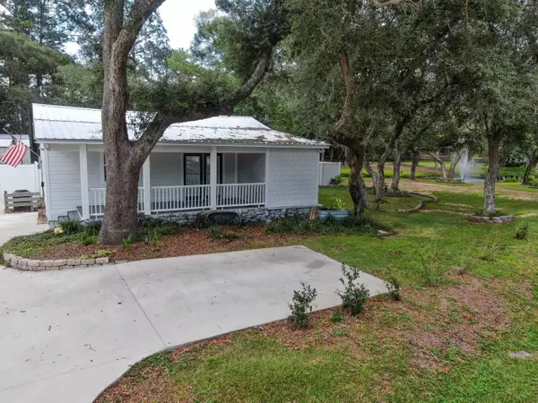 85 Marsh Drive, Freeport, FL 32439