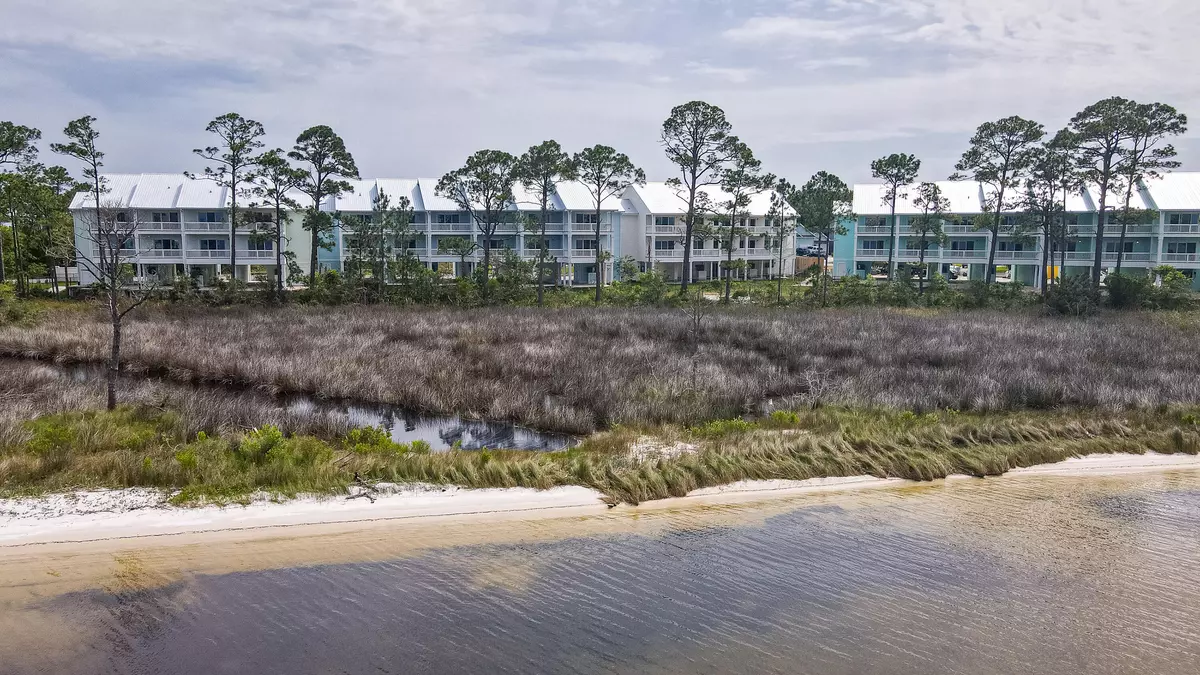 Pensacola, FL 32507,16122 Innerarity Point Road  #23