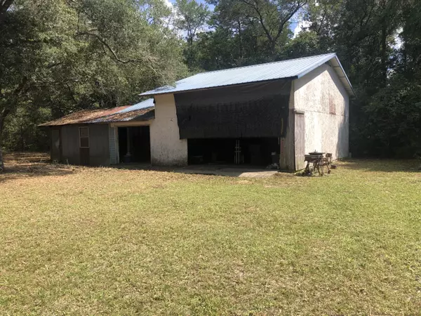 Defuniak Springs, FL 32433,261 Roberts Road