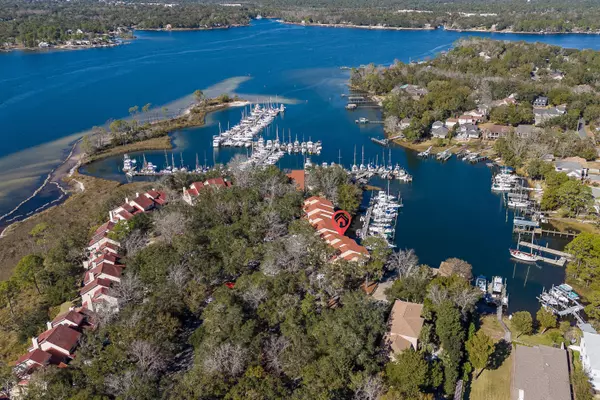 Niceville, FL 32578,300 Yacht Club Drive  #UNIT 04