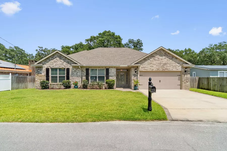 428 Walters Circle, Fort Walton Beach, FL 32547