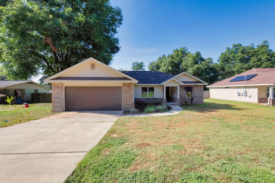 2904 NE 2nd Avenue, Crestview, FL 32539