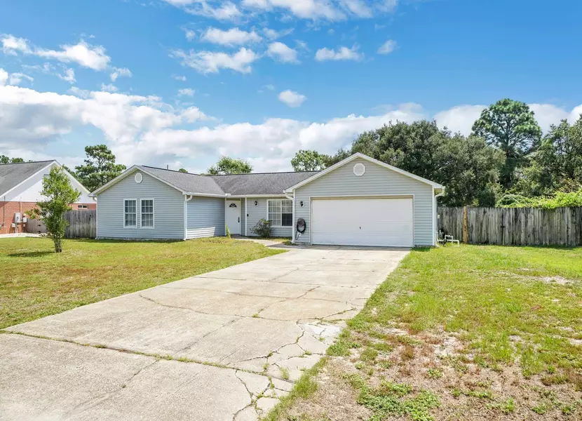 2040 Coral Street, Navarre, FL 32566