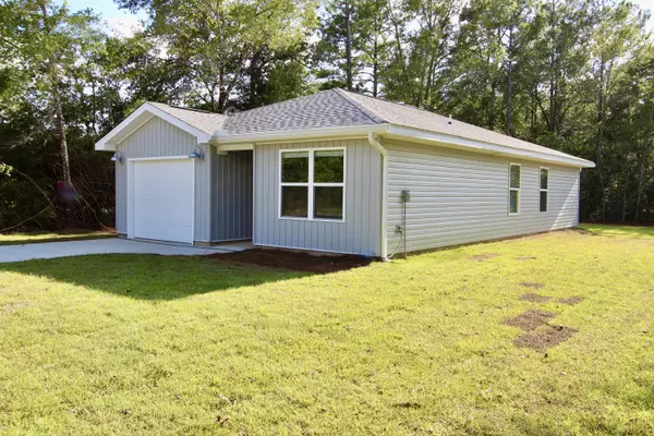 Crestview, FL 32539,4633 Falcon Way