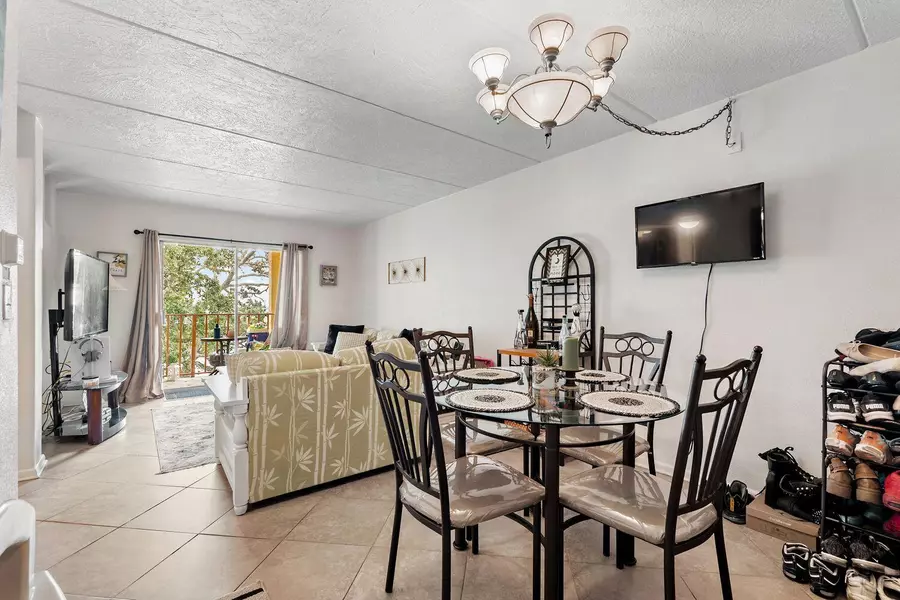 209 W Miracle Strip Parkway  #APT G305, Mary Esther, FL 32569