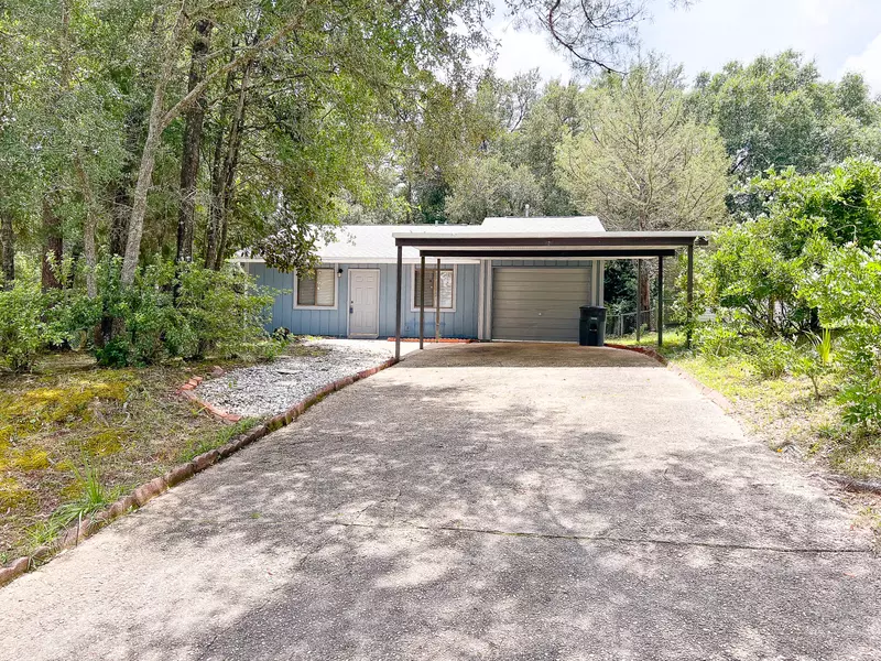 425 Muskegon Avenue, Valparaiso, FL 32580