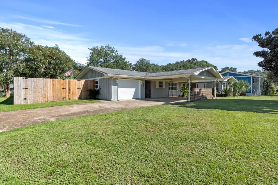 217 NW Hudson Drive, Fort Walton Beach, FL 32548