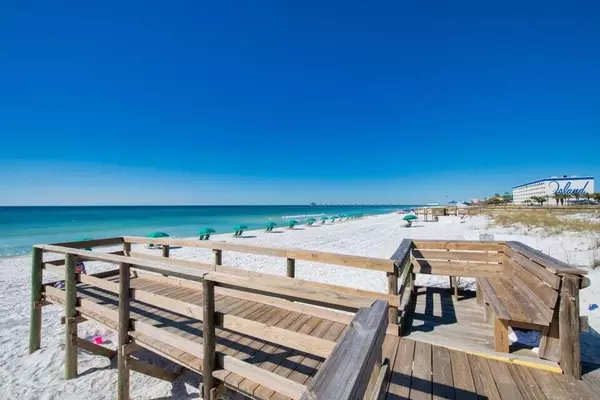 Fort Walton Beach, FL 32548,1530 SE Miracle Strip Parkway  #208B