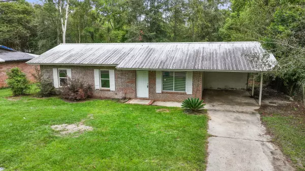 1342 Holley Avenue, Chipley, FL 32428