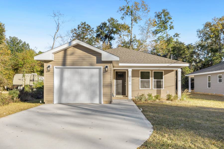 3036 N 13th Ave, Milton, FL 32583