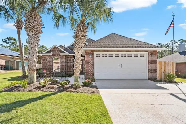 1654 Champagne Avenue, Gulf Breeze, FL 32563