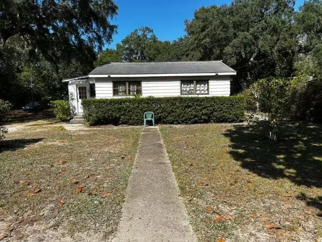 Freeport, FL 32439,529 Live Oak Street