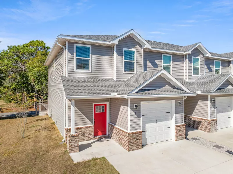 1 Praiseworthy Drive  #1, Valparaiso, FL 32580