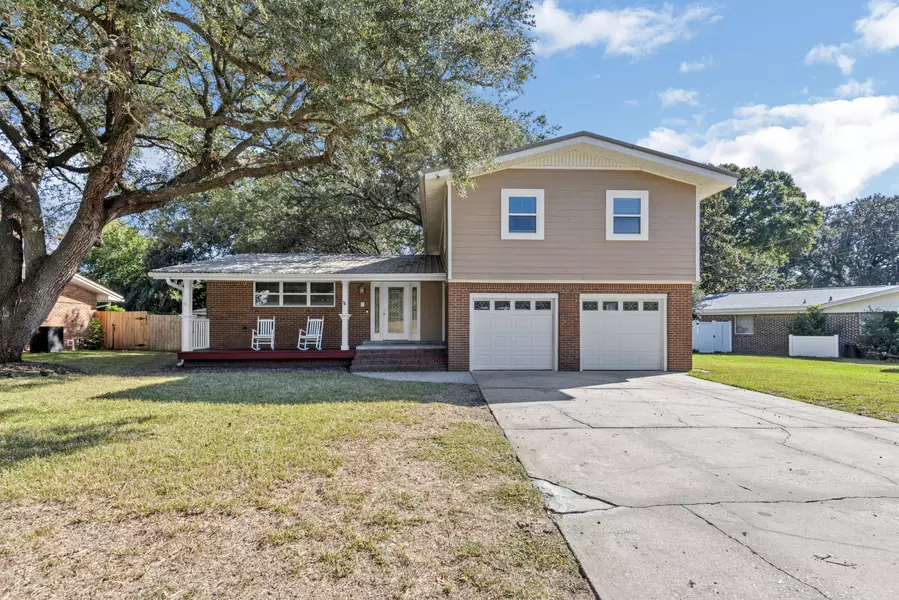 614 NE Fairway Avenue, Fort Walton Beach, FL 32547