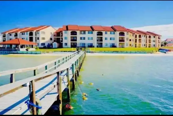 7453 Sunset Harbor Dr  #1-210,  Navarre,  FL 32566