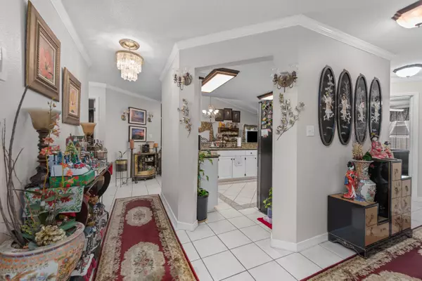 570 Rough Leaf Lane Mary Esther, FL 32569