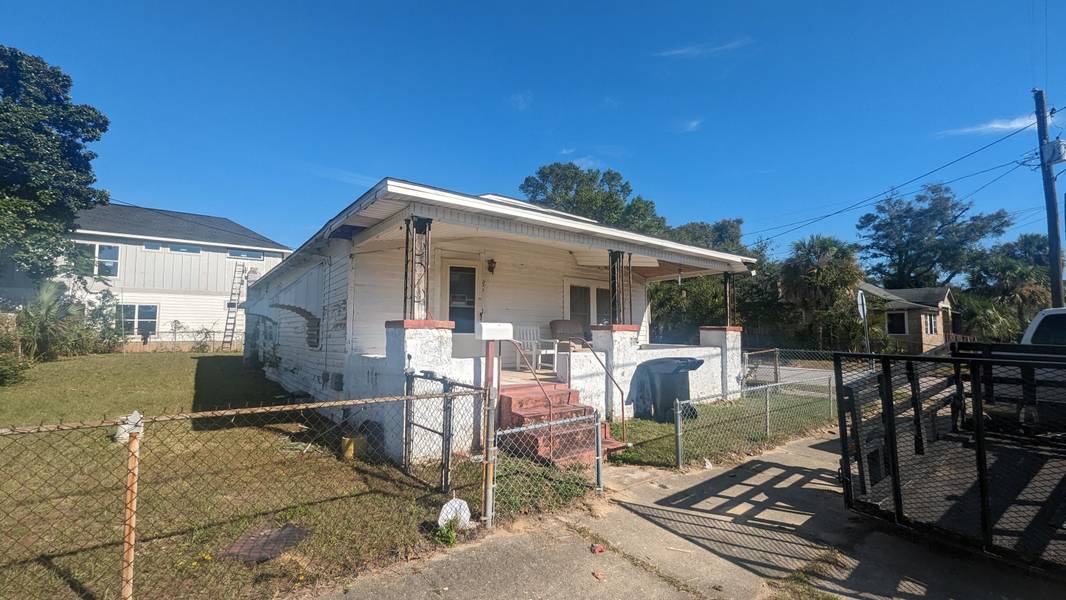 800 W Belmont Street, Pensacola, FL 32501