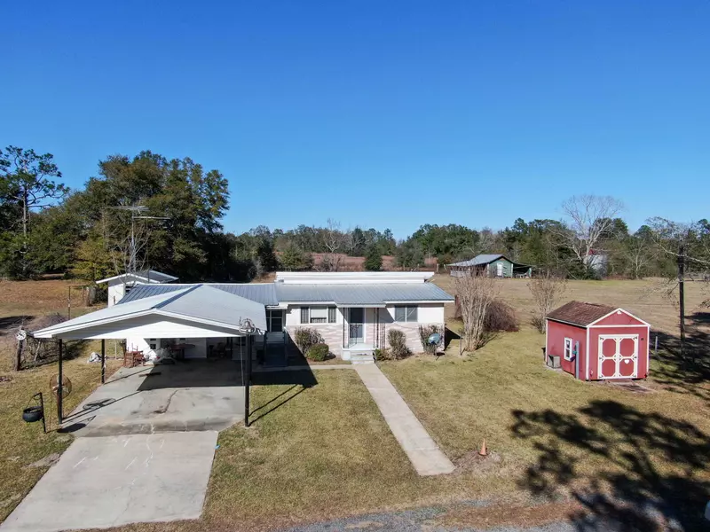 3368 State Highway 85, Laurel Hill, FL 32567