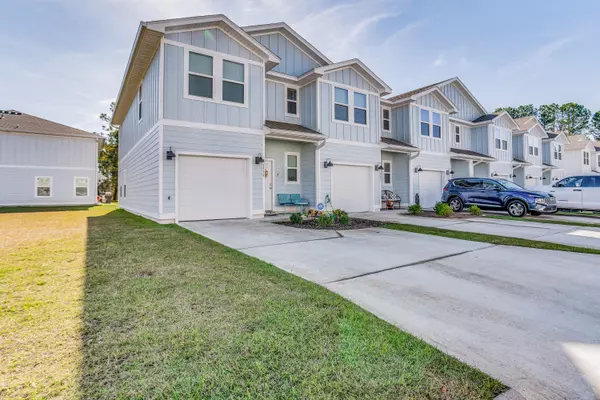 Gulf Breeze, FL 32563,5699 Sandy Walk Street