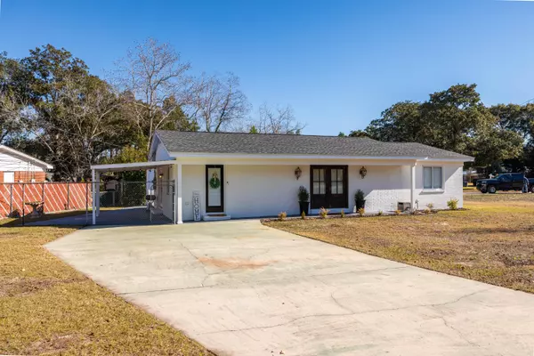 205 NW Baker Avenue, Fort Walton Beach, FL 32548