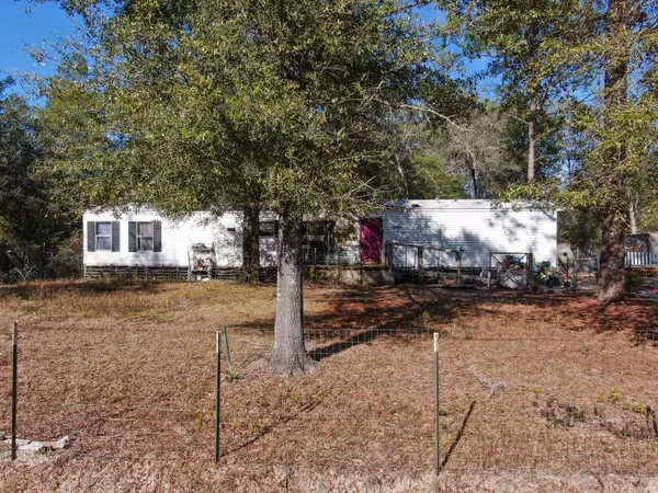 Defuniak Springs, FL 32433,307 Windflower Street