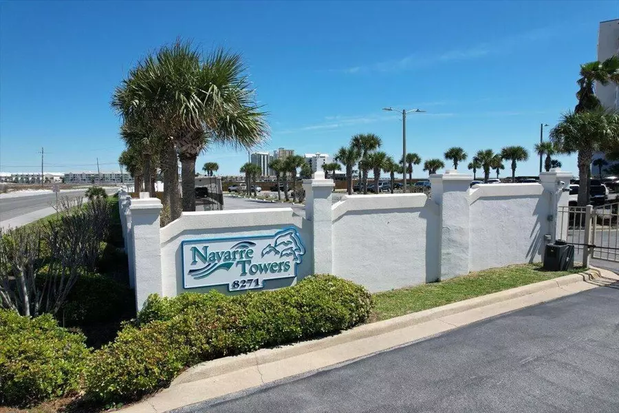 8271 Gulf Boulevard  #APT 901, Navarre, FL 32566