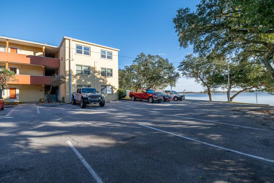 209 W Miracle Strip Parkway  #APT F104, Mary Esther, FL 32569