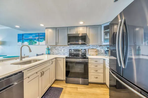 Santa Rosa Beach, FL 32459,4100 E County Highway 30A  #204