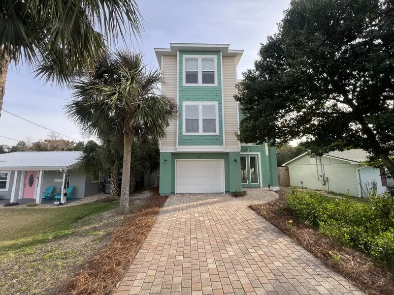 21811 Palm Avenue, Panama City Beach, FL 32413