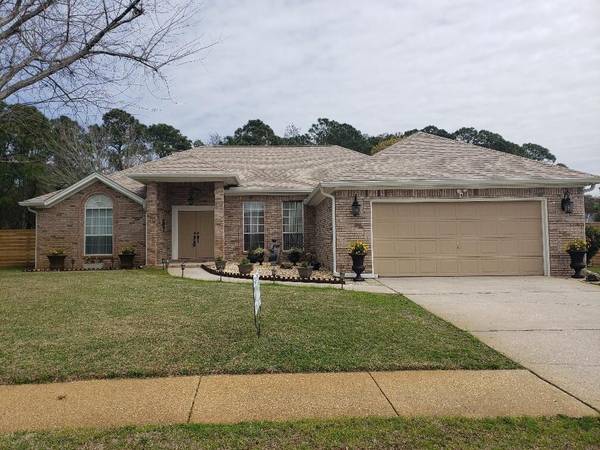 2128 Calle De Castelar,  Navarre,  FL 32566