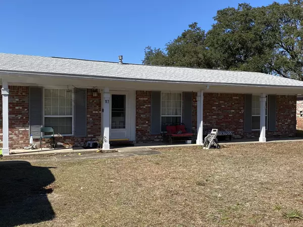 Shalimar, FL 32579,17 Oak Lane