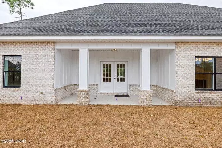 811 College Oaks Lane, Lynn Haven, FL 32444