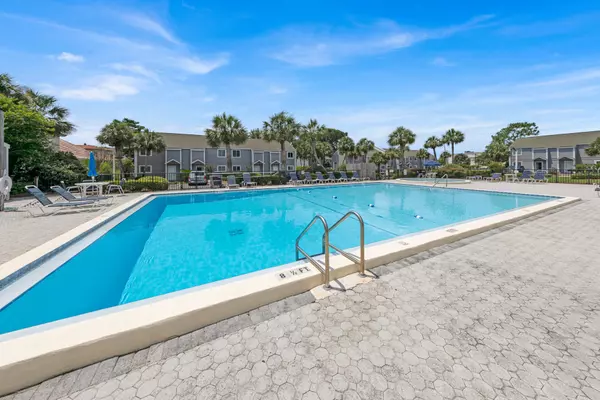 Destin, FL 32541,940 E Highway 98  #UNIT 33